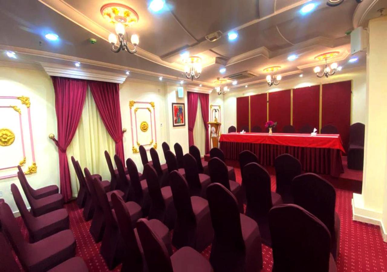 Majestic Hotel Doha Exterior photo